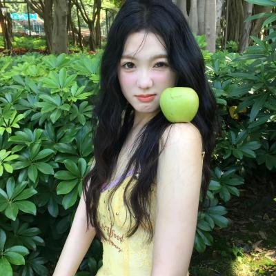 玫瑰藏进晚风里